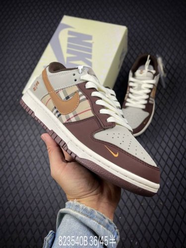 B 高端定制Nike Sb Dunk Low 巴宝莉联名---棕卡其格纹 高端定制 低帮休闲板鞋 定制鞋盒 大厂纯原品质出货 超高清洁度 皮料切割干净无任何毛边