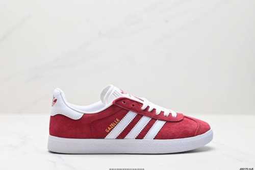 真标adidas Originals Gazelle 三叶草休闲防滑耐磨低帮板鞋 鞋头出色设计 塑就出众贴合感 稳固的后跟贴合足部曲线设计 软弹舒适 不易磨脚