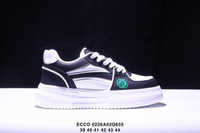 Ecco爱步 广东原版透气 配备原版三件套 防尘纸 高弹大底 全头层牛皮 新款百搭休闲款 纯手工制成 鞋面走线工整 清晰质感 原单品质 拼接运动透气网布 采用E