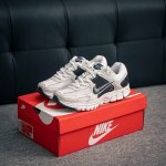 核心私 Nike Zoom Vomero 5 Sp 佛莫罗5代系列经典复古休闲运动慢跑鞋 #采用环保纤维革饰片组合网眼布鞋面材质 正确后跟Tpu加固 耐弯折热塑