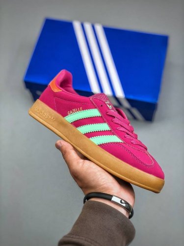 Adidas Gazelle Indoor 羚羊内训系列低帮复古德训风百搭休闲运动板鞋 Ji2718 尺码 36-41 半