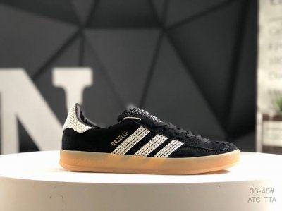真标带半码 阿迪达斯 Ad Originals Gazelle Indoor 三叶草复古休闲防滑耐磨低帮板鞋 货号：Ji2755 尺码：35 36 36.5 3