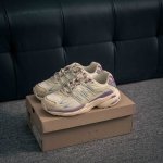290 核心私 song For The Mute X Ad Originals Adistar Cushion 阿迪复古舒适防滑减震生活休闲鞋 货号：Ih02