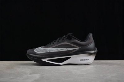 Nike Zoom Fly 6 耐克超弹轻盈跑步鞋 Fn8454-001 #鞋款搭载 Flyknit 材料 打造出众弹性 易于穿脱。采用React技术 轻盈耐穿