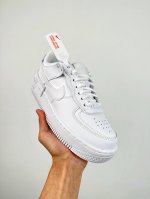 Air Force 1 Shadow 轻量增高低帮百搭板鞋 拼接马卡龙 全新少女系解构主义设计 双层轻量eva发泡中底+防滑rb橡胶外圈底鞋底 货号：Ci091
