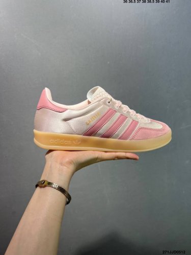ad Original Gazelle Indoor Trainers 瞪羚室内鞋系列低帮复古百搭休闲运动德训风板鞋 Ig6786 高端零售特供批次 原厂定制长