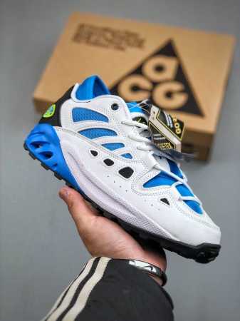 Nike Acg Air Exploraid 户外风复古跑鞋 实拍首发 这个鞋款也是90年代很经典的越野复古跑鞋带孔的设计个性造型感十足整体的颜色搭配很有复古感 - 点击图像关闭