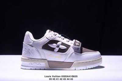 180 Louis Vuitton/路易威登 男鞋，采用荔枝纹二层牛剖革组合粒面牛剖革鞋面材质，鞋垫嵌入软脚感Eva物料，外置Tpr光泽隔色鞋底法国巴黎百年奢侈