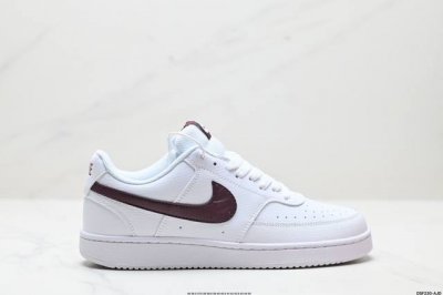 真标NIKE COURT VISION LO 低帮百搭 透气休闲运动板鞋 兼顾舒适脚感和出众风范 演绎匠心之作 结构性的支撑贴合感结合复古篮球设计 货号:DH2