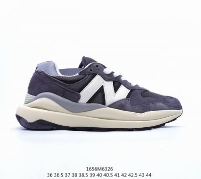 New Balance新百伦 Nb5740系列 W5740Bwr1特别以1988年首度世面的经典574作为设计蓝本保，留574简易约衬的80S鞋型廓轮，同时加再