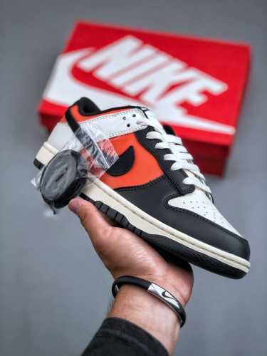 NIKE SB Dunk Low 黑白拼接 独家版型蒸餾加工帶來的是更好的视觉和脚感体验 清洁度 电绣工艺 皮料切割干净无任何毛边 细节完美 HQ4988 03