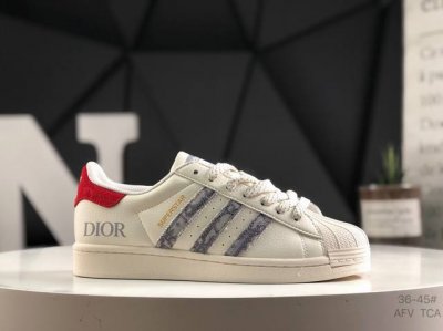 220 阿迪达斯/三叶草Adidas Originals Superstar Xlg 贝壳头系列低帮厚底松糕经典百搭休闲运动板鞋 货号：Bz2506 尺码：36