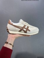 公司级Onitsuka Tiger Edr 78 复古单品 此款Onitsuka Tiger从款式颜色造型上体现出追求舒适和细节，鞋类更是推崇手工制作的严谨，融