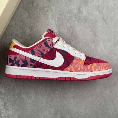 本地 核心私 Nk Sb Dunk Low 彩色压印 粉色白勾 周年高端定制 低帮休闲板鞋 #定制鞋盒 大厂纯原品质出货 超高清洁度 皮料切割干净无任何毛边 细