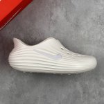 本地 核心私 Nike Reactx Rejuven8 耐克夏日穿搭凉鞋 洞洞鞋 #采用质感柔软且出众回弹的 Reactx泡绵，缔造非凡舒适的日常穿着体验，助你