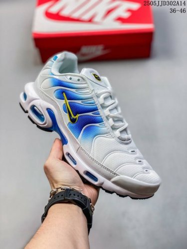 真标Nike Air Max Plus 耐克 轻便缓震 耐磨大气垫系列 跑鞋 全新的鞋面材质搭配Tpu波浪纹理与内靴设计 打造如袜子般的贴合支撑体验 带来更加舒