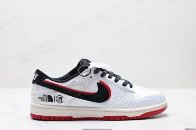 公司级Nk Dunk Low Retro “Diy高端定制” 低帮休闲运动板鞋 原装头层材料 用料绝不含糊 独家版型蒸餾加工帶來的是更好的视觉和脚感体验 清洁度