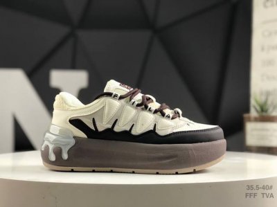 180 真标带半码 Fila 斐乐 Croissant可颂系列 低帮复古老爹风潮流休闲运动慢跑鞋 #采用环保纤维合成革组合网织布鞋面材质#独立Eva中底+Md齿
