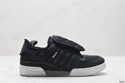 真标牛哄哄 Bad Bunny X Adidas Forum Powerphase 坏痞兔低帮百搭潮流休闲运动板鞋 货号:Jl1282 尺码:40-45 Ld: