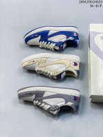 限量发售！ Air Jordan 1 Low Aj1乔1低帮休闲板鞋， “白红灰勾配色定制款” 个性的设计风格以及品牌的经典元素 使其成为一双具有独特身份和价值