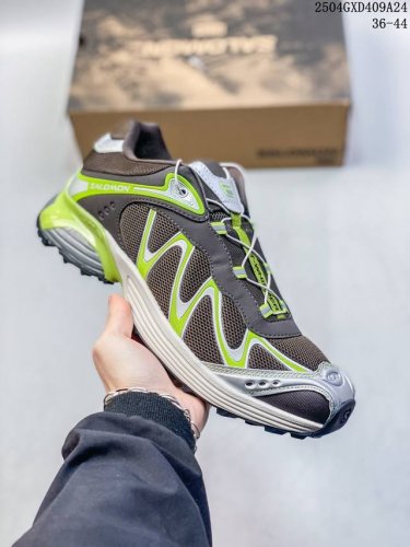 公司级Salomon Xa pro 3D Suede 萨洛蒙户外越野跑鞋 鞋面采用Sensifit贴合技术 全方位贴合包裹脚型 鞋跟部鞋底牵引设计 提供强大的抓