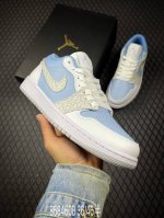 210 B支持放店 air Jordan 1 Low ”True Blue“ Aj1 乔1爆裂白蓝配色 低帮篮球鞋 货号：Ib7692-400 尺码：36 36