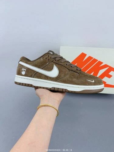 Nk Sb Dunk Low 斯图西联名 -中八棕色小麦猪巴 周年高端定制 低帮休闲板鞋 #高端定制鞋盒 大厂纯原品质出货 超高清洁度 皮料切割干净无任何毛边