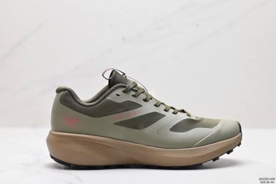 公司级k L始祖鸟norvanld3Gore-Tex 覆盖防水男子越野跑鞋 官方同步上架适合技术路线单日徒步穿着 Aeriosflgtx鞋受到长途野外跑步鞋的启
