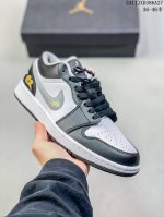公司级air Jordan 1 Low Aj1低帮系列篮球鞋 官方同步配色 原装级产物 #拒绝公底 立体鞋型 细节完美 高清洁度 购置公司同步原材料 原汁原味
