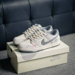 核心私 Nike Dunk 全套原楦原模倾力打造完美版型 独家原厂航空铝磨具打磨大底 鞋头坡度极致还原 无解鞋型 原盒原配 圈内天花板工艺 原厂冲刀 超高清洁度