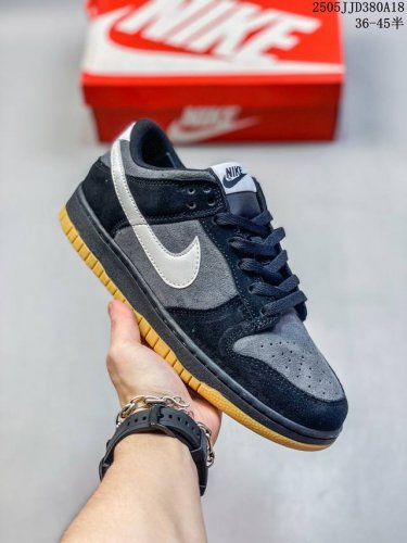 真标带半码 耐克Nike Sb Dunk Low Sb 系列扣篮系列复古低帮休闲运动滑板板鞋 采用脚感柔软舒适Zoomair气垫 有效吸 收滑板等极限运动在落地
