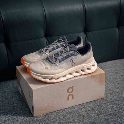 核心私 On昂跑 Cloudtilt Loewe 户外街头机能风跑步鞋 Cloud Hi Edge户外机能融合街头潮流 越界开启全新都市探索 Cloudtec专