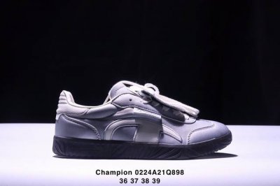 公司级Champion 王俊凯同款 冠军休闲鞋女2024秋季新款T头鞋德训鞋男Champion T头鞋德训鞋以其复古的T头设计，引领了新的秋季时尚潮流。这种设计