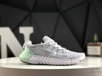 耐克 Nike Free Run 5.0 耐克 赤足5.0 轻便透气运动跑步鞋 类似袜子的Nike Free Run 5.0由至少20%的可回收材料制成，旨在从