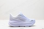 公司级小红书推荐Hoka W Bondi 9全新配色 这个品牌来自于新西兰的毛利语，Hoka表示大地，One One表示飞越，连起来就是飞越地平线，One On