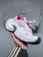 巴黎纯原 Balenciaga巴黎世家 6Xl Cargo 圆头系带 低帮生活休闲鞋 采用超细纤维和网布 其前卫的设计、夸张的体积和反光细节赋予其特别的轮廓 采