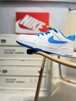 耐克 Nike 全新鞋型 来了！Nike Full Force Low 时尚复古运动板鞋，复古气质爆棚！近年来复古风的兴起，众多品牌纷纷推出自己的全新鞋款，势必