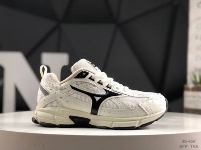 180 Mizuno Halo Mix 复古单品 日本 美津浓 株式会社于1906年创立的运动品牌经过一个多世纪的不断努力现已成为世界著名的运动器具、服装和鞋类