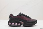 公司级nike Air Max Dn 耐克2024全新气垫跑鞋 #全新鞋款在同侧采用了四个圆柱仓式的设计 不仅有防滑耐磨性功能 还搭配了周围一圈柔软的泡棉材质