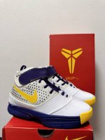 原装红盒高品质 耐克Zoom科比2高帮复古篮球鞋 公司级首发带来更佳的包裹感受缓震材料中底 打造出众回弹体验带来非凡缓震效果 经典外底铸就强劲抓地力 尺码: 2