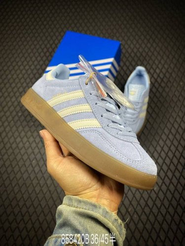 b Adidas Gazelle Indoor Trainers 羚羊内训系列低帮复古德训风百搭休闲运动板鞋“浅蓝水蓝焦糖底”Ji2717 尺码：36-45 半
