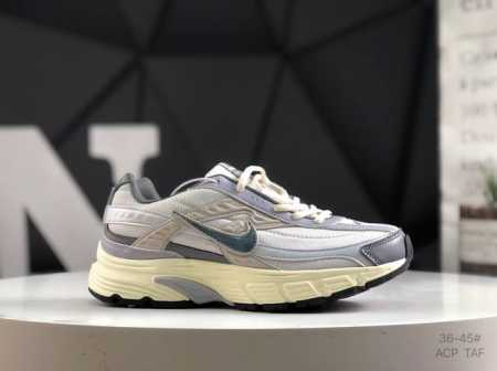 耐克 Nike Initiator Running创始者系列复古老爹鞋休闲运动舒适跑 采用透气网眼鞋面和支撑覆盖层，自然运动设计的phlyon中底用于缓冲，Br - 点击图像关闭
