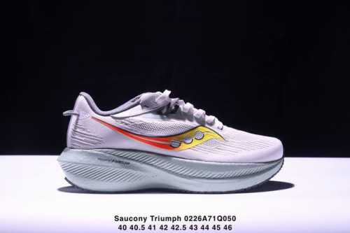 公司级 Saucony Triumph 索康尼胜利旗舰级缓震型跑鞋 性能相比前几代再升级：鞋面采用全新升级的工学网设计 贴合脚部更透气 中底部分使用最新的Pwr
