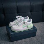 核心私 Air Force 1 原装级别 原楦头原纸板 打造纯正空军版型专注外贸渠道 全掌内置蜂窝气垫 原盒配件 原厂中底钢印、拉帮完美 货号：Fz3773 1