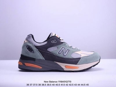New Balance 新百伦 男女鞋真标半码制，原楦原纸版开发版型，采用固色猪巴革组合网眼织物鞋面材质，中底搭载全掌 Fuelcell缓震科技，独立开发4层组