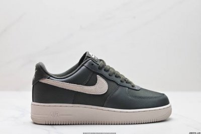 公司级Nike Air Force 1‘07 原楦头原纸板 打造纯正低帮空军版型 专注外贸渠道 全掌内置蜂窝气垫 原盒配件 原厂中底钢印、拉帮完美 货号:Bq8