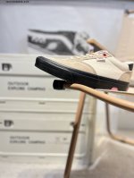 vanssk8-Low万斯范斯官方 经典复古休闲运动板鞋，高端支线原始硫化工艺，艺术来源于生活成为了Vans美学的个性潮流标志，代表着光和希望，让你变得更加明亮