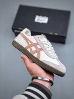 220支持放店 Onitsukatiger/鬼塚虎 Mexico 66 低邦休闲跑步鞋 1183C086-103 尺码：36 37 37.5 38 39 39.