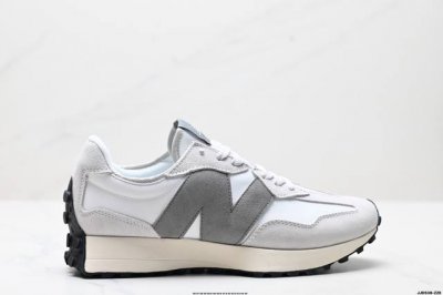 公司级New Balance Ms327 复古休闲运动慢跑鞋 以更纯粹的复古风格设计打造的全新造型 侧身还以解构设计 将 N 字标志以做旧压花样式呈现 官方货号