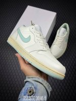 B 公司级Nike Air Jordan 1 Low Aj1乔1低帮休闲板鞋 同步官方配色 头层皮打造 正确满胶鞋垫 四线拉帮 原厂织唛标 鞋舌高弹海绵填充 官